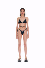 Görseli Galeri görüntüleyiciye yükleyin, Space Babe Gezegen Ve Burç Baskılı İpli Siyah Bikini Üstü