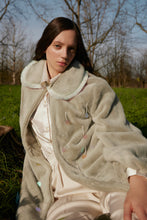 Carica l&#39;immagine nel visualizzatore di Gallery, Aurora Sequined Faux Fur Coat