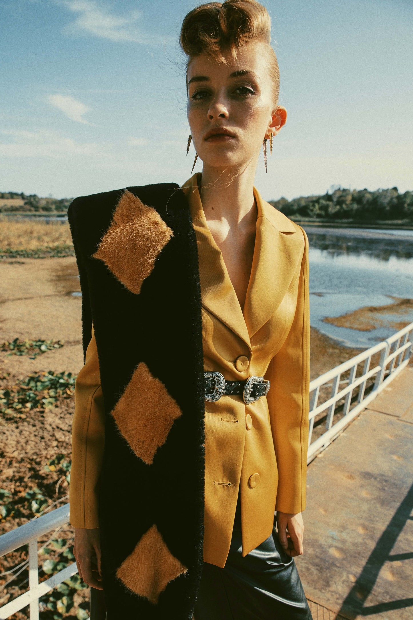 San Antonio Scarf Black